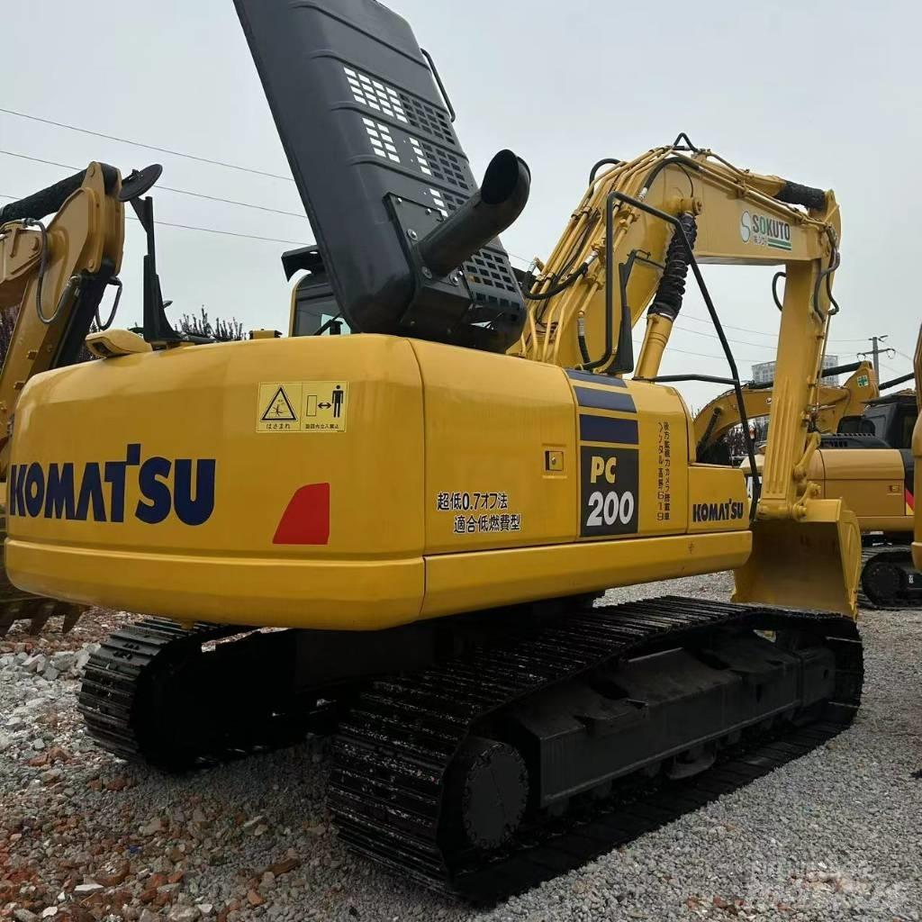 Komatsu 200-8 Гусеничні екскаватори