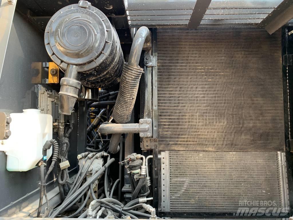 Volvo EC 140 Гусеничні екскаватори