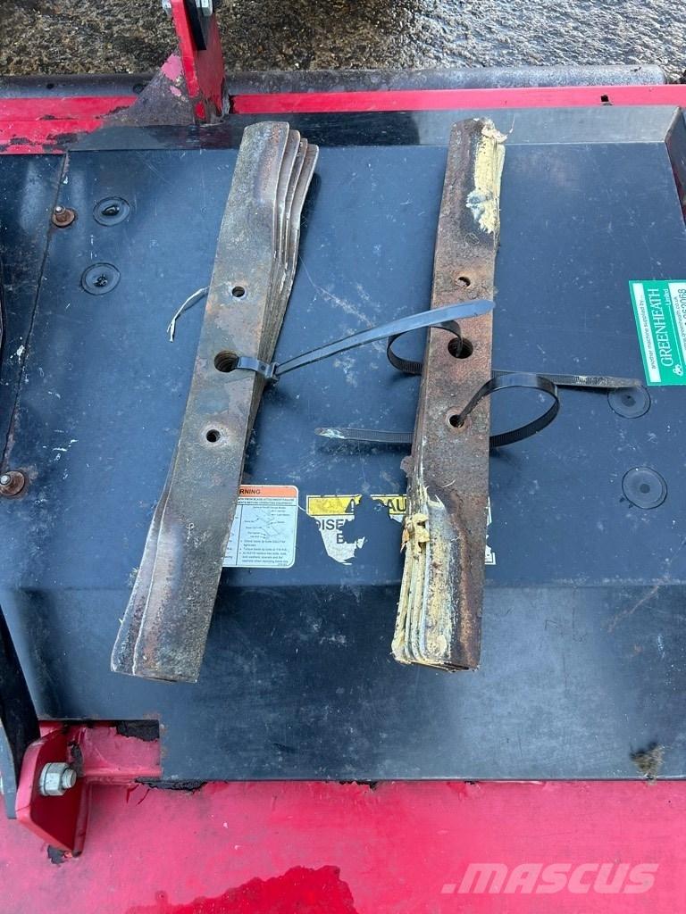 Progressive SDR-90 Навісні та причіпні косарки