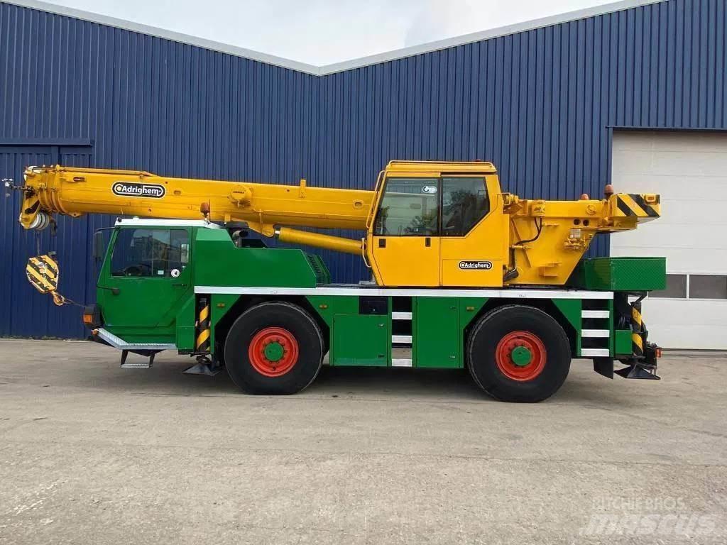 Liebherr LTM1030-2 автокрани