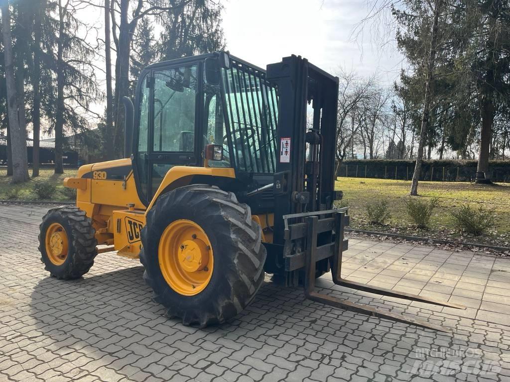 JCB 930 Навантажувачі підвищеної прохідності