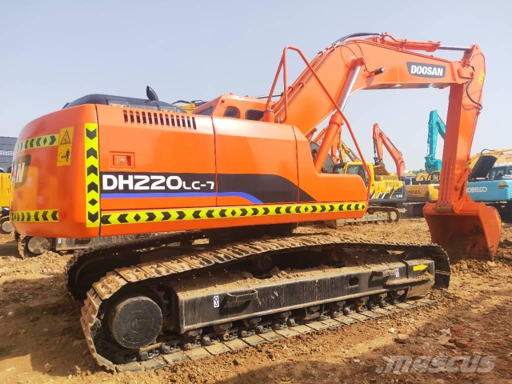 Doosan DH220LC-7 Гусеничні екскаватори