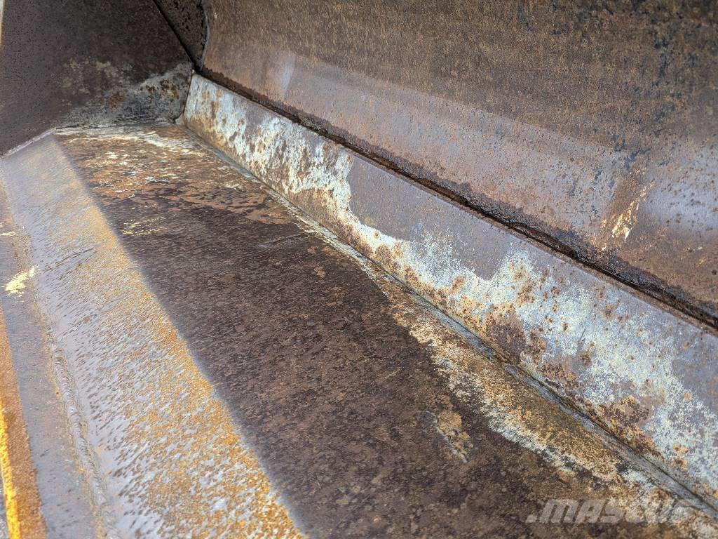  SUTTON 4-IN-1 BUCKET Ковші