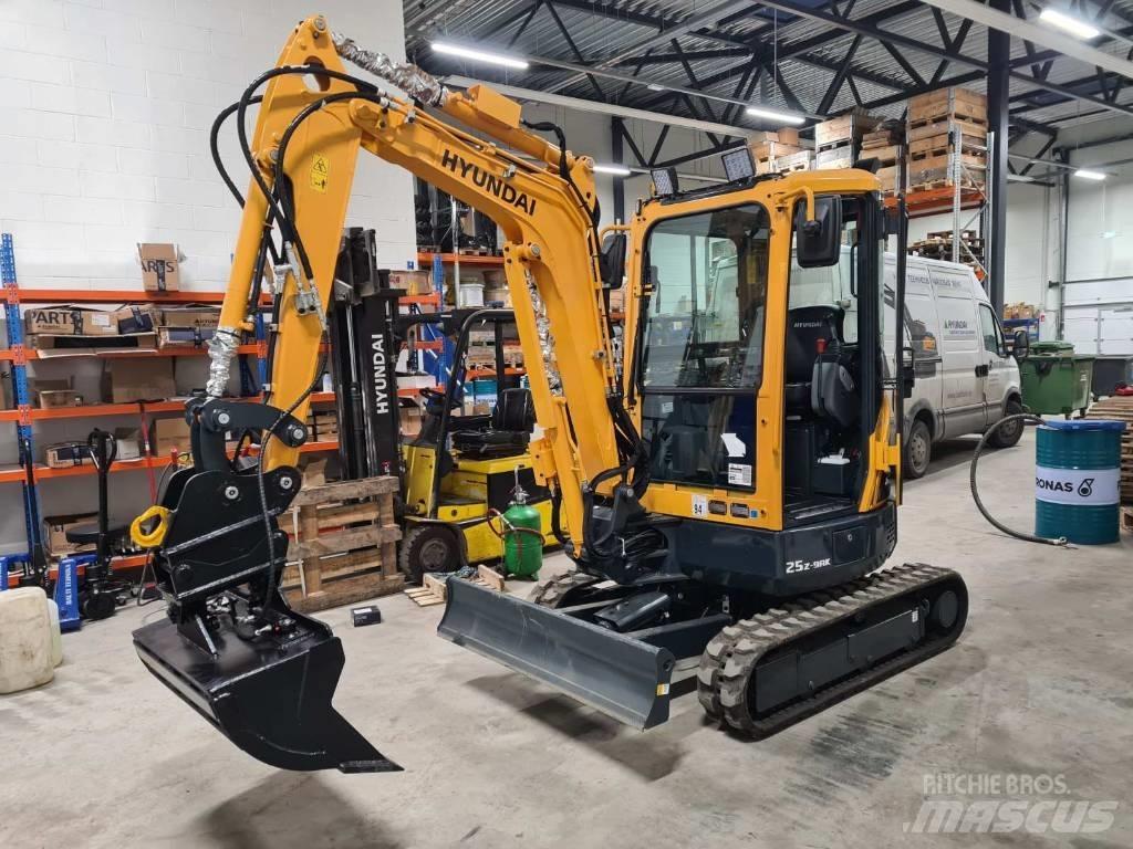 Hyundai R25-9AK Міні-екскаватори < 7т