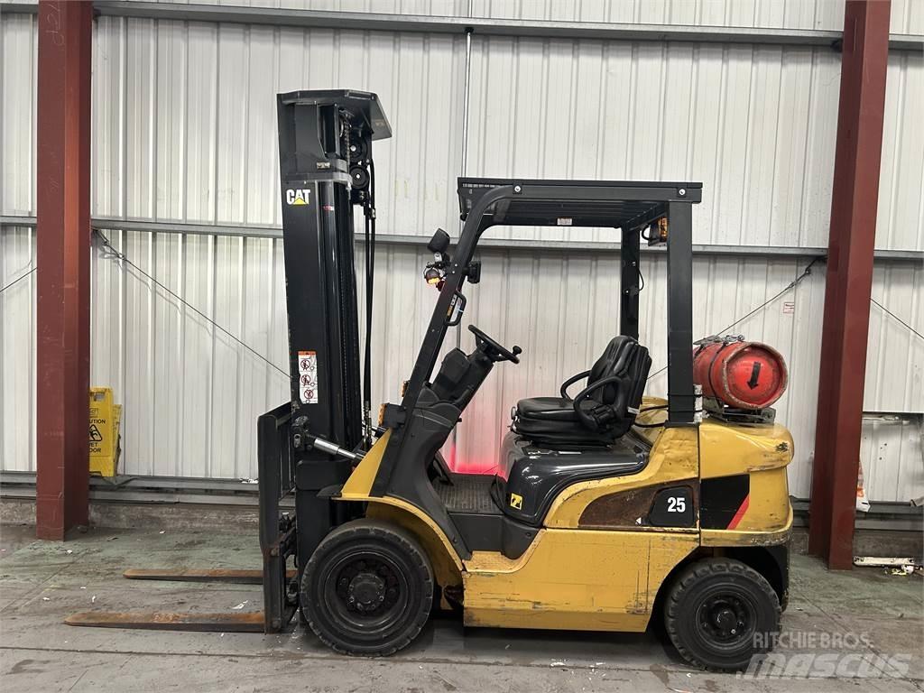 CAT GP25NT Газові навантажувачі