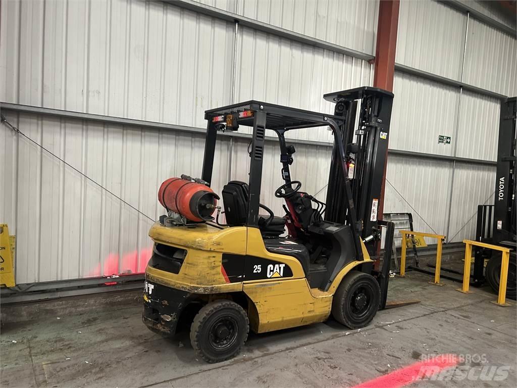 CAT GP25NT Газові навантажувачі