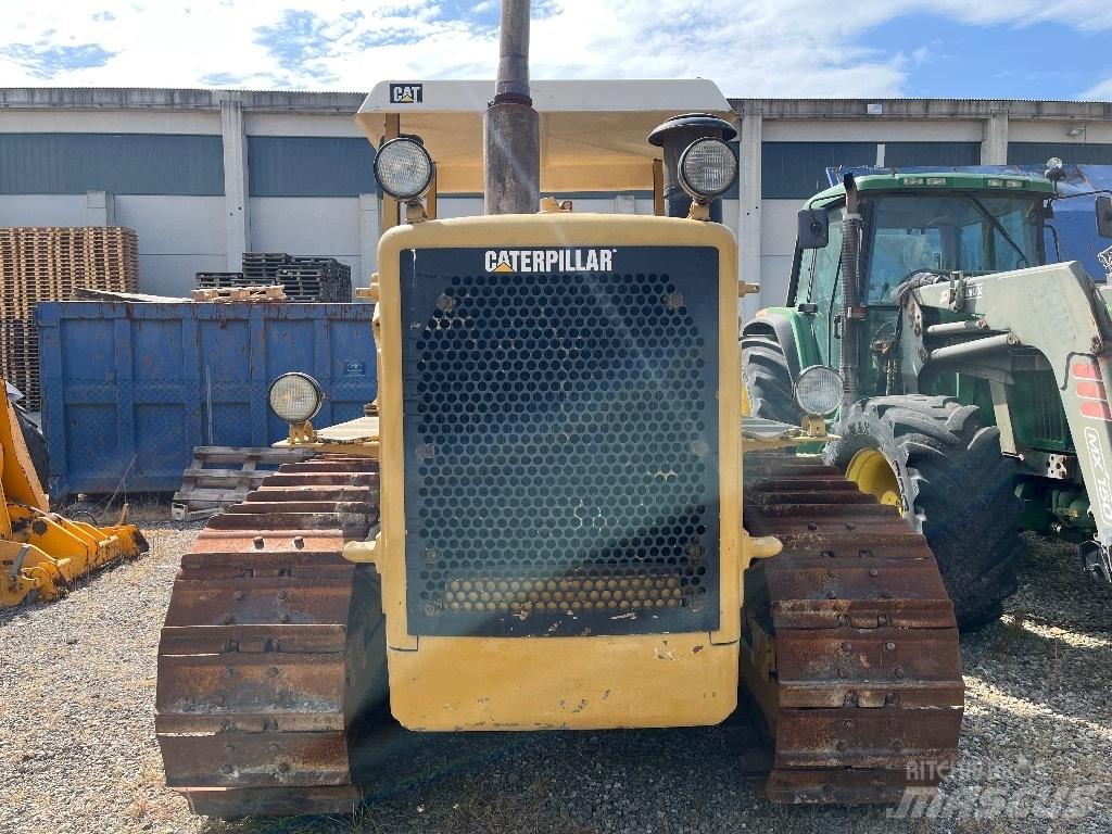 CAT D 6 Трактори
