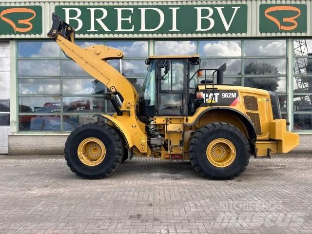 CAT 962 M Фронтальні навантажувачі