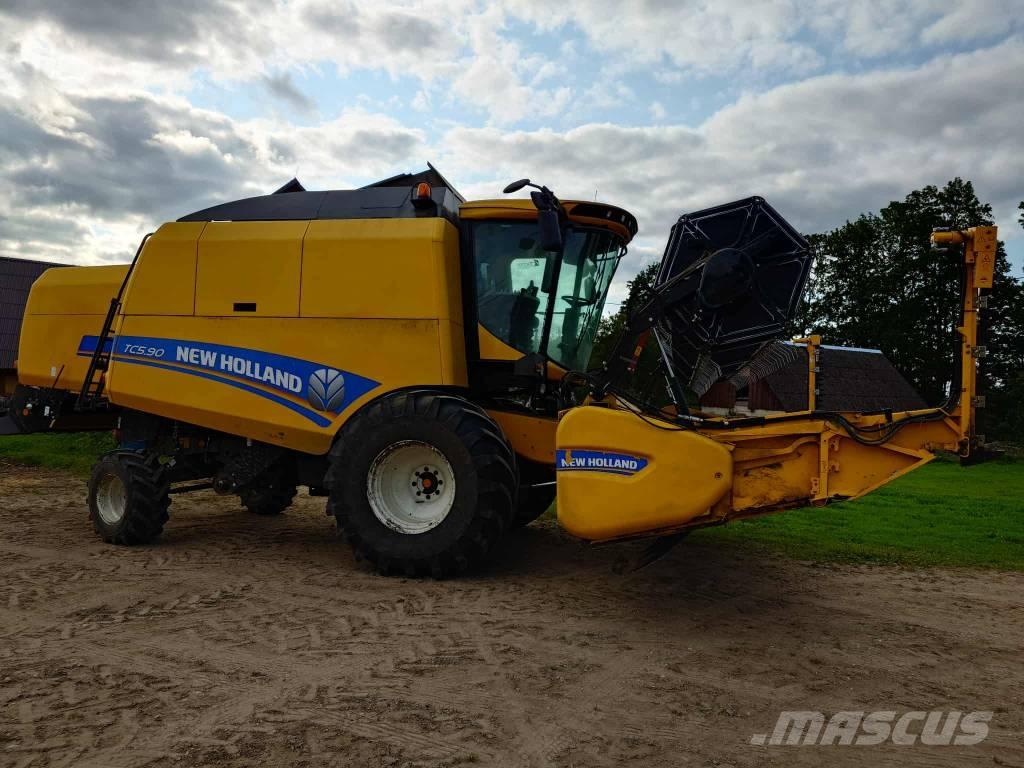 New Holland TC 5.90 Зернозбиральні комбайни