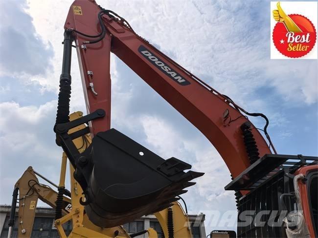 Doosan DX 225 LC Гусеничні екскаватори