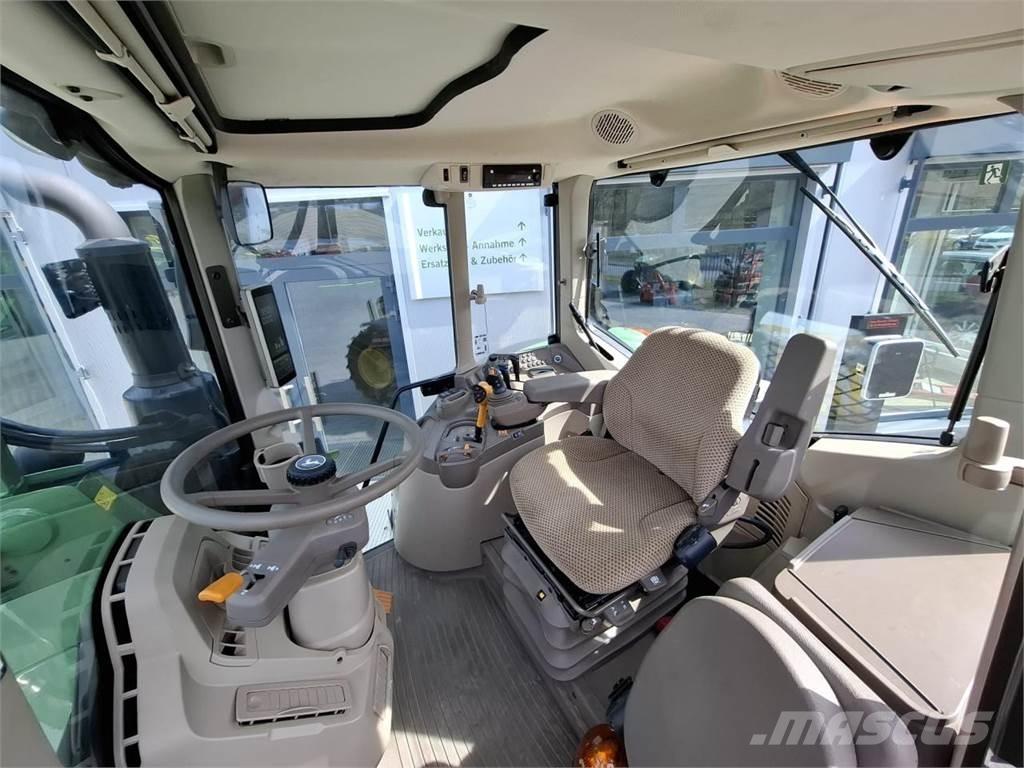 John Deere 6120M Трактори