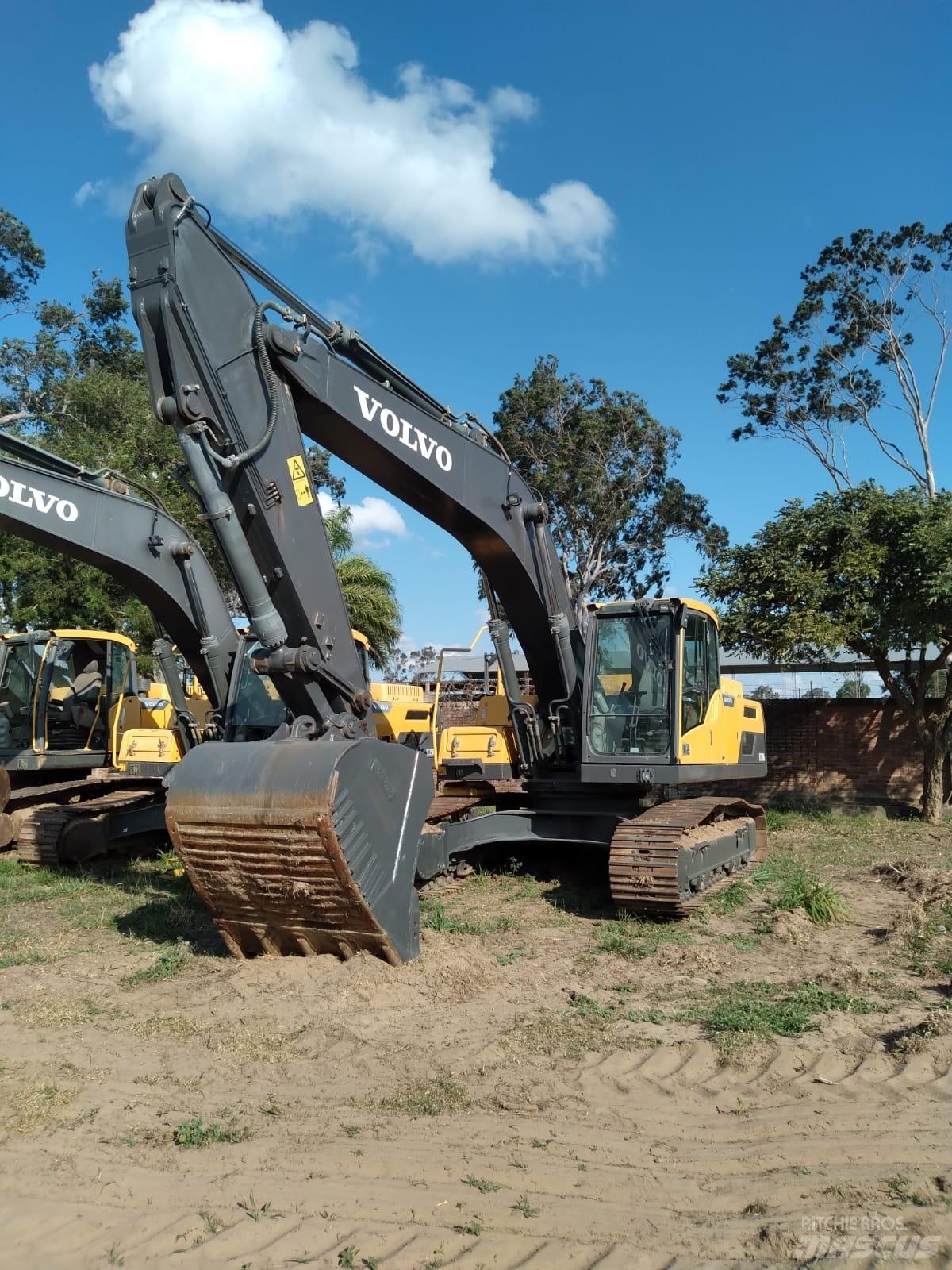 Volvo EC250DL Гусеничні екскаватори