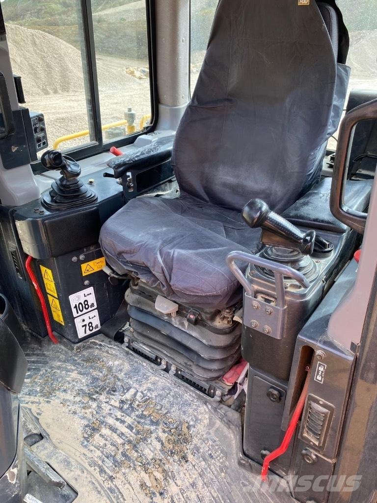 Komatsu DX65PXi-18 Гусеничні бульдозери