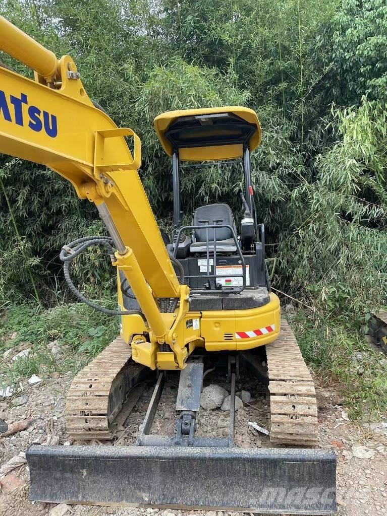 Komatsu PC35 Міні-екскаватори < 7т