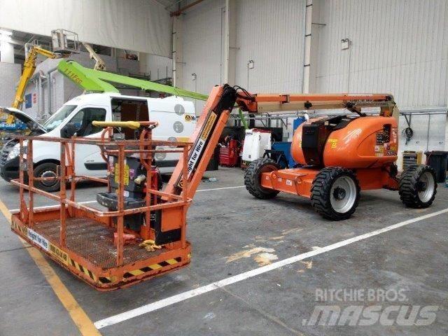 JLG 600AJ Колінчаті підйомники