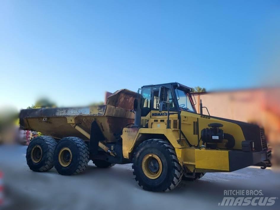 Komatsu HM 300 Зчленовані самоскиди