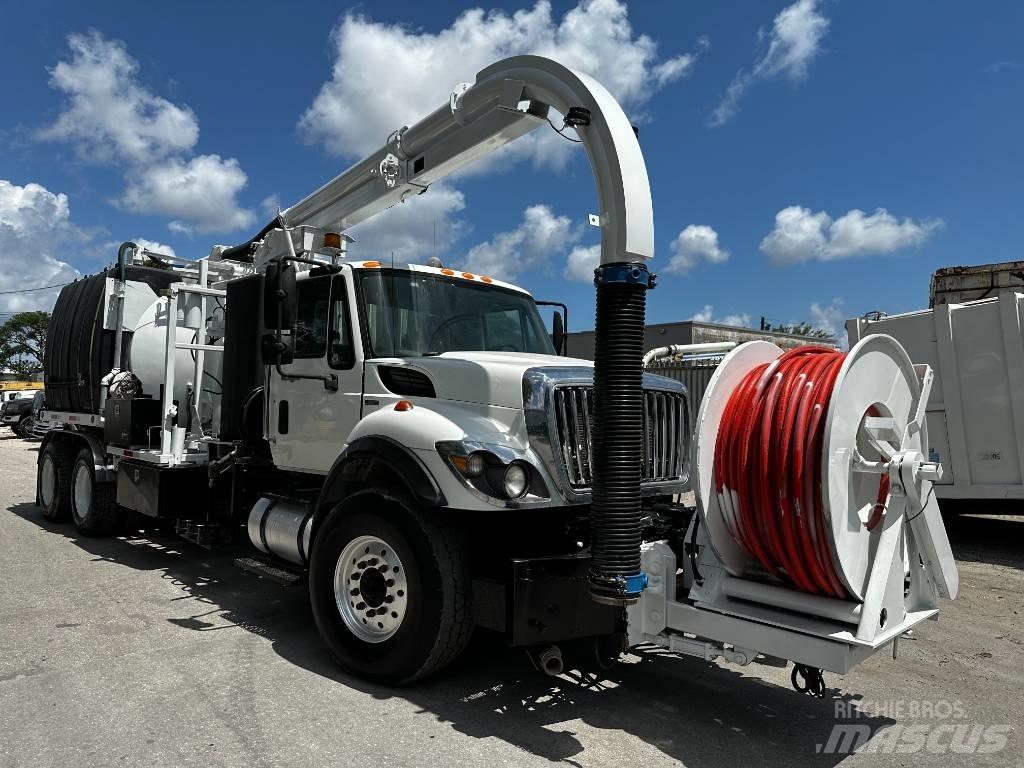 International 7500 Комбі/Вакуумні вантажівки