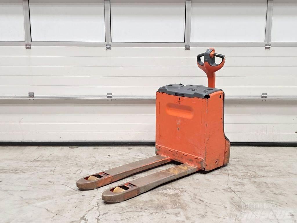 Linde T16 Ручні гідравлічні візки