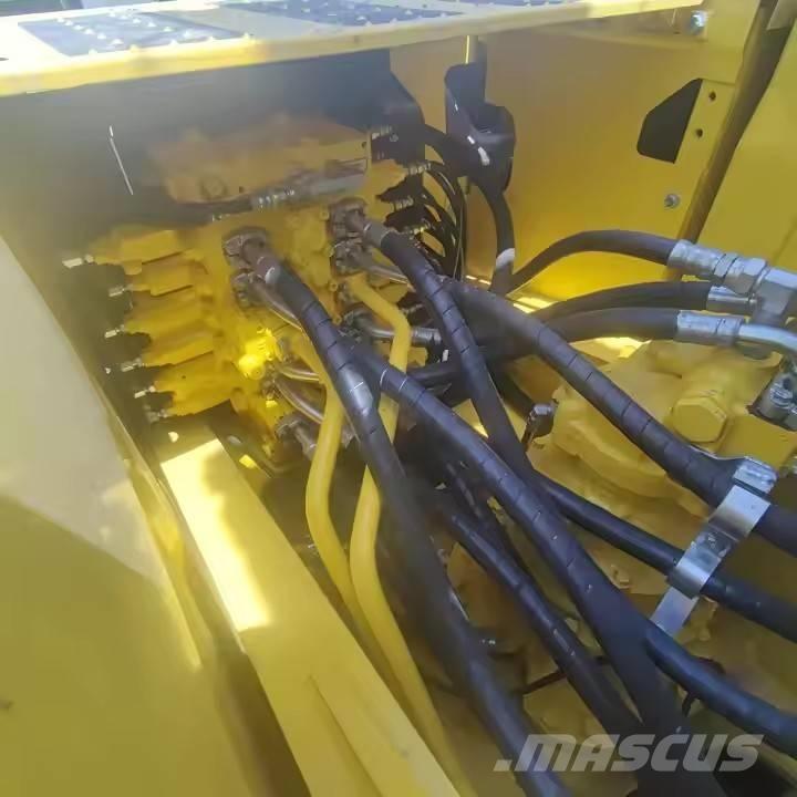 Komatsu PC 270 Гусеничні екскаватори