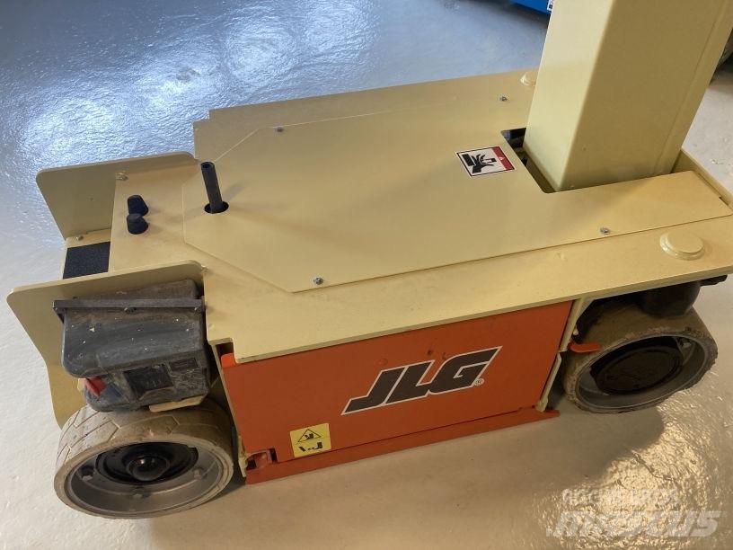 JLG 1230 ES Вертикальні щоглові підйомники