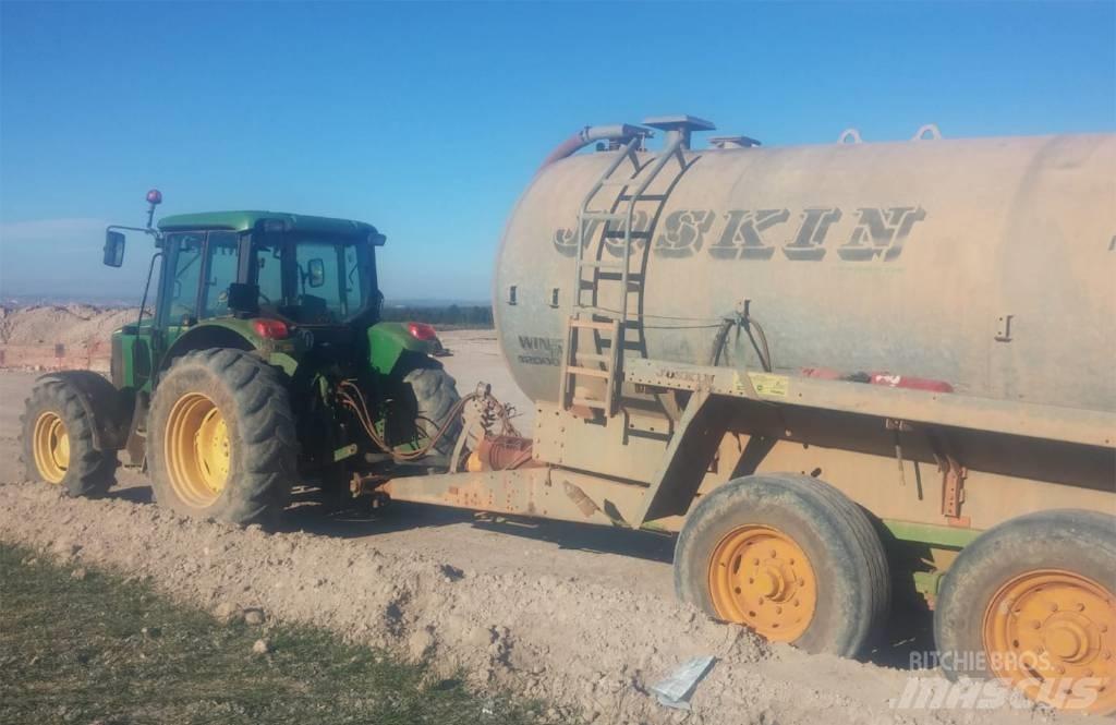 John Deere 6220 Трактори