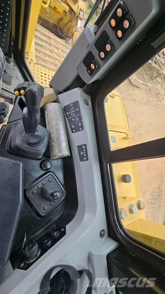 CAT D 6 T LGP Гусеничні бульдозери