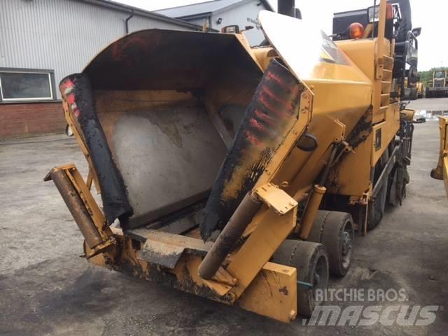 CAT AP 300 Асфальтовкладачі