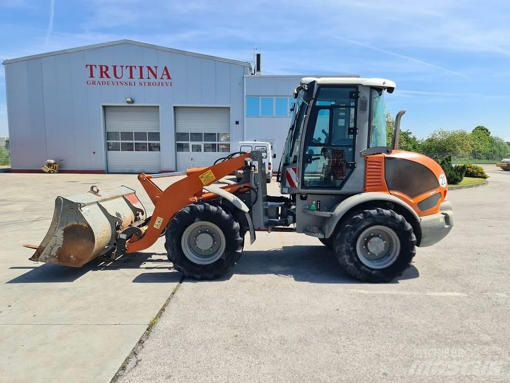 Atlas AR75e Фронтальні навантажувачі