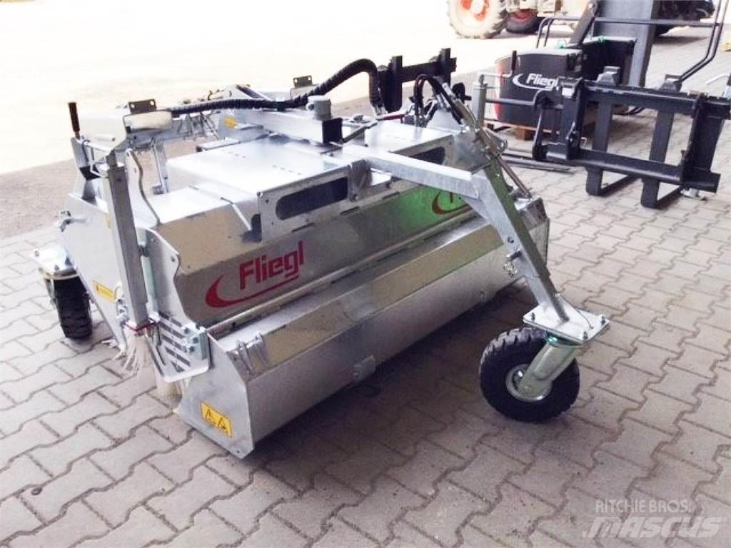 Fliegl Typ 500 Підмітальні машини