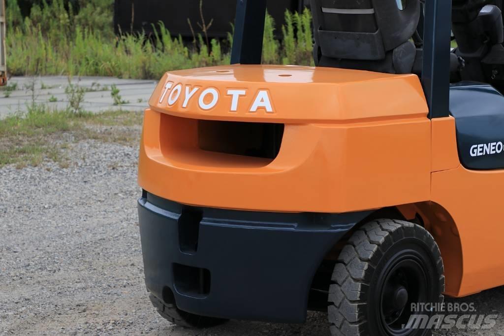 Toyota 7 FD 30 Дизельні навантажувачі