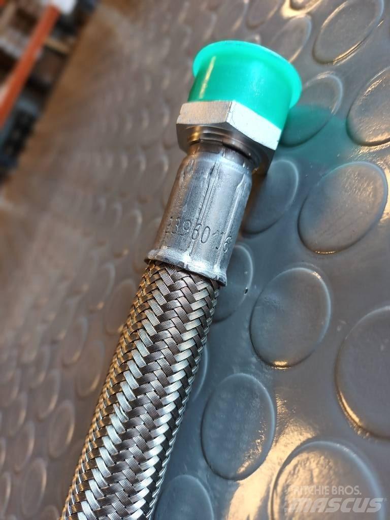 Volvo HOSE 23960136 Транспорт - Інші