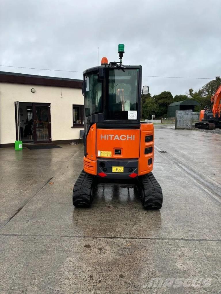 Hitachi ZX26U-6CR Міні-екскаватори < 7т