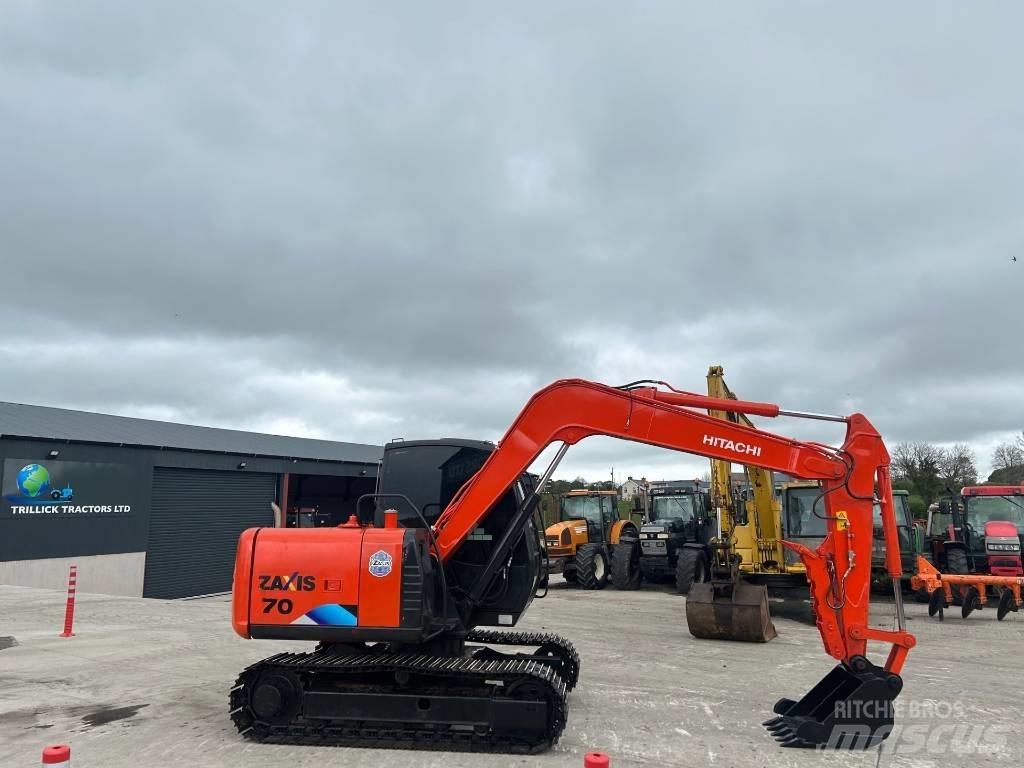 Hitachi Zaxis 70 Середні екскаватори 7т. - 12т.