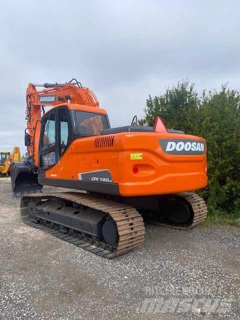Doosan DX 180 LC Гусеничні екскаватори
