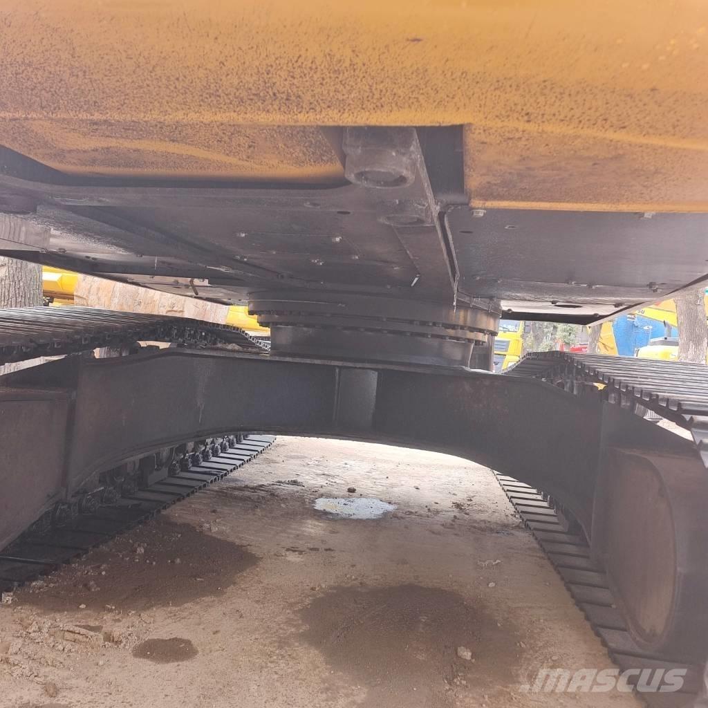 Sany SY 215 C Гусеничні екскаватори