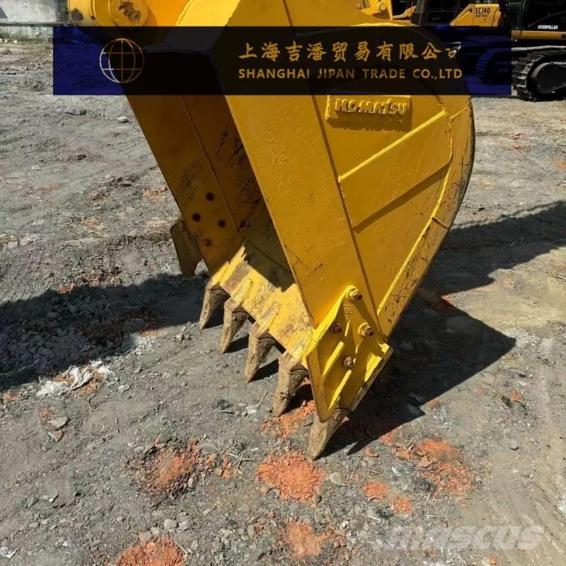 Komatsu PC 240 Гусеничні екскаватори