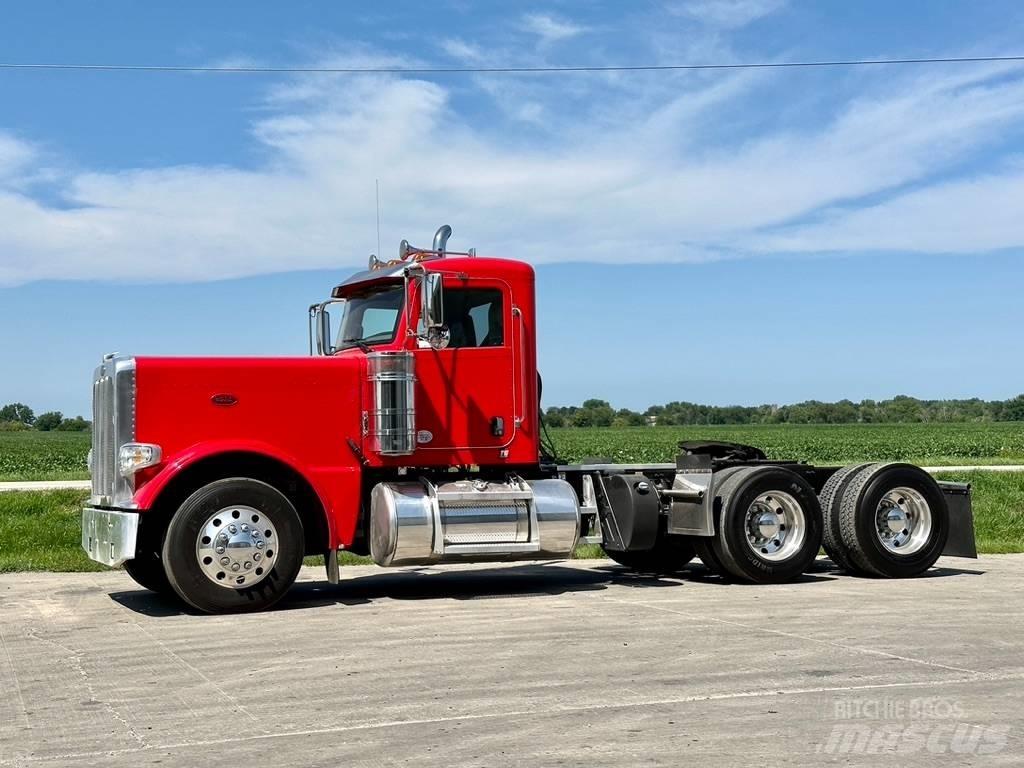 Peterbilt 389 Тягачі