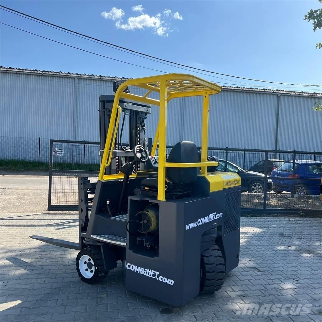Combilift CBE 3000 Чотириходові річ-траки