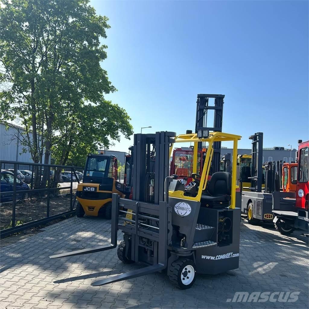 Combilift CBE 3000 Чотириходові річ-траки