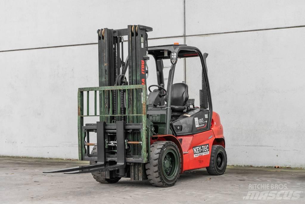 Manitou MI 35 D Дизельні навантажувачі