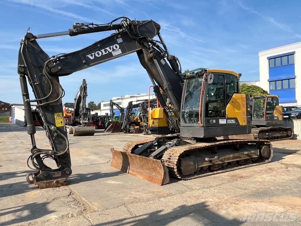 Volvo ECR235EL Гусеничні екскаватори