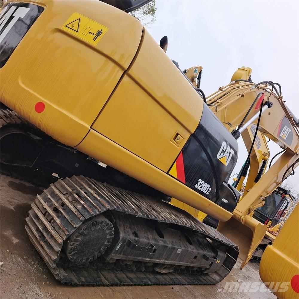 CAT 320 D L Гусеничні екскаватори