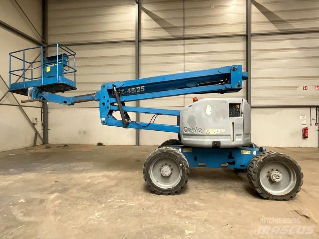 Genie Z 45/25 Колінчаті підйомники