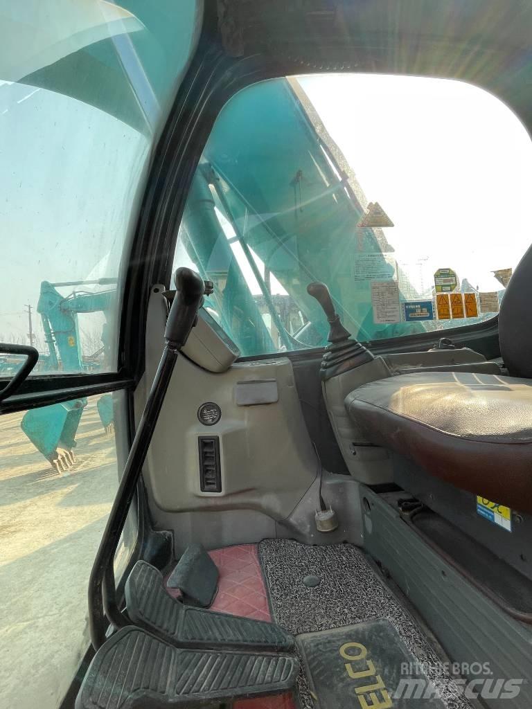Kobelco 135 SRLC Гусеничні екскаватори