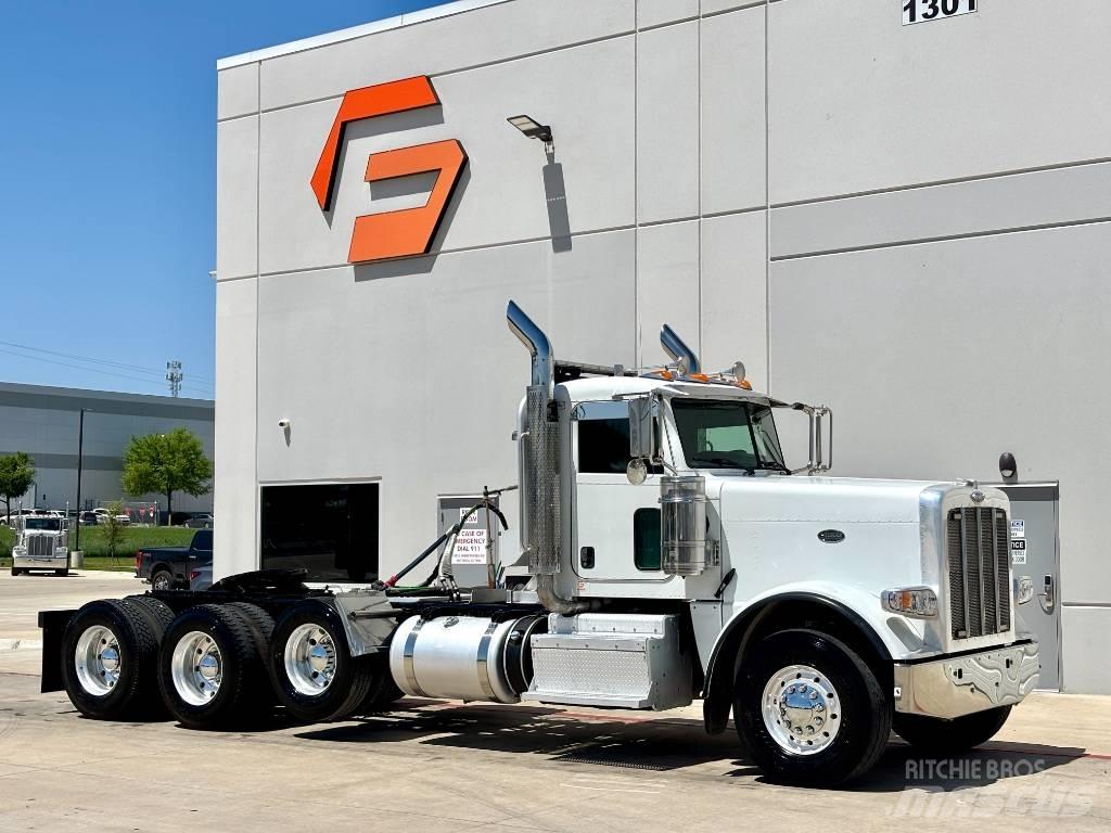 Peterbilt 388 Тягачі