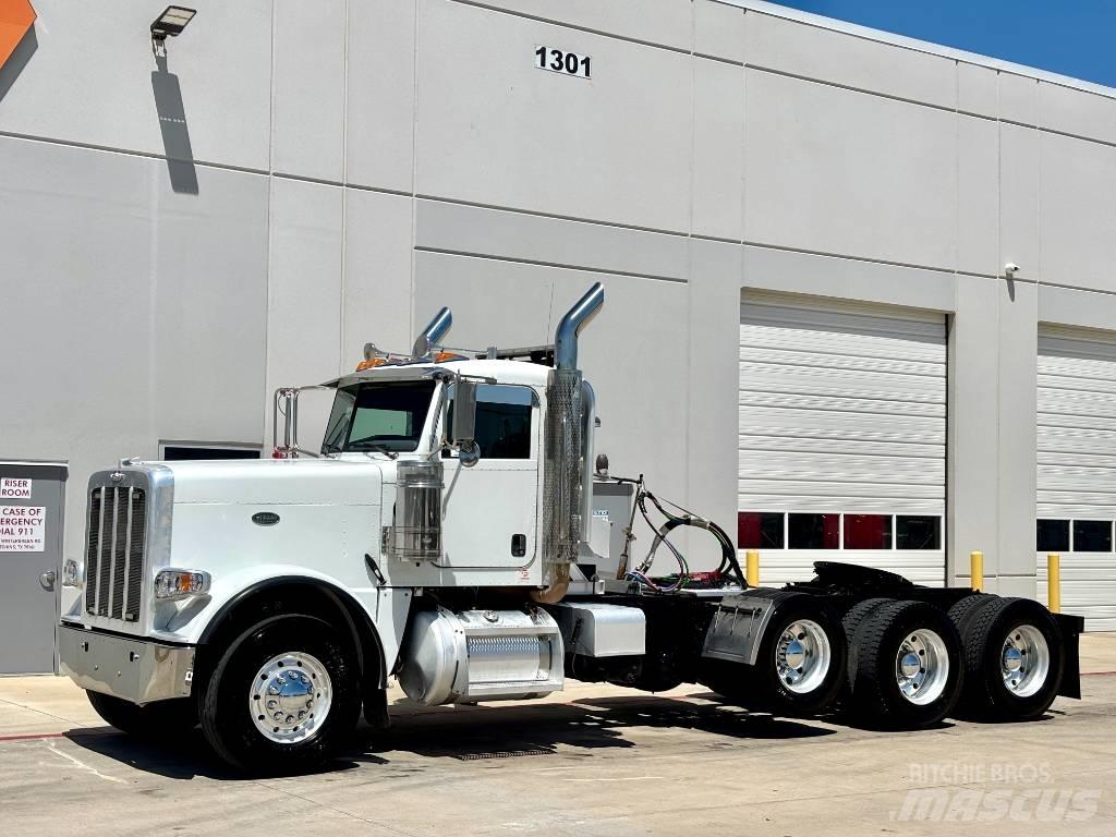 Peterbilt 388 Тягачі