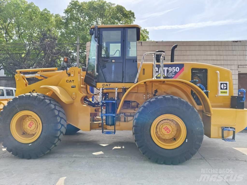 CAT 950 GC Фронтальні навантажувачі