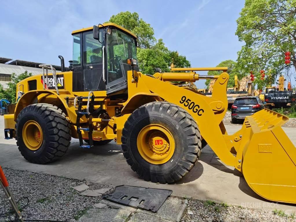 CAT 950 GC Фронтальні навантажувачі