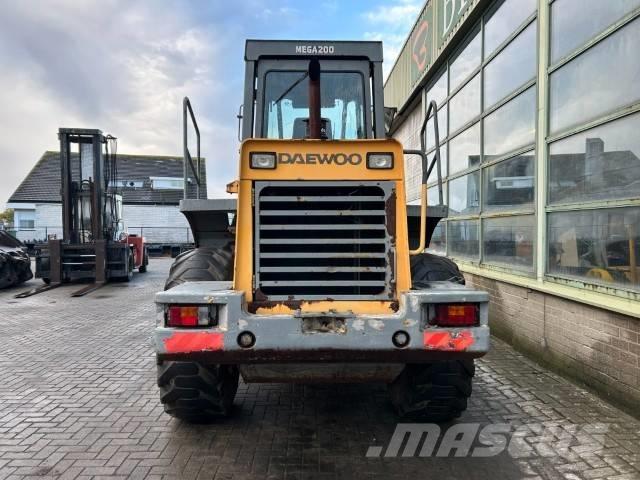 Daewoo MC 200 Фронтальні навантажувачі