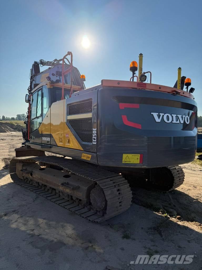 Volvo EC 250 EL Гусеничні екскаватори